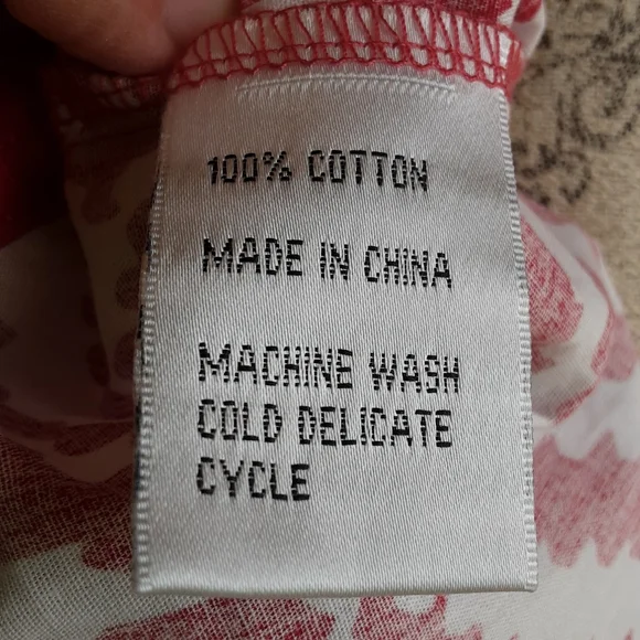 Tracy Negoshian 100% Cotton Long Sleeve V-neck Top Size Medium. - Picture 8 of 9